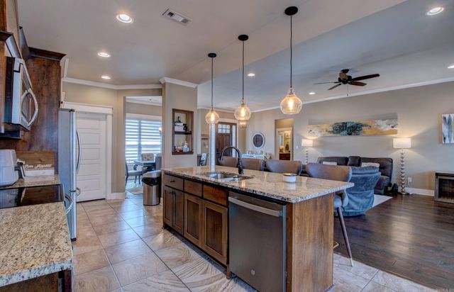 504 Creekside Drive, Bryant, AR 72022