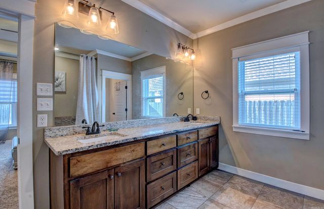 504 Creekside Drive, Bryant, AR 72022