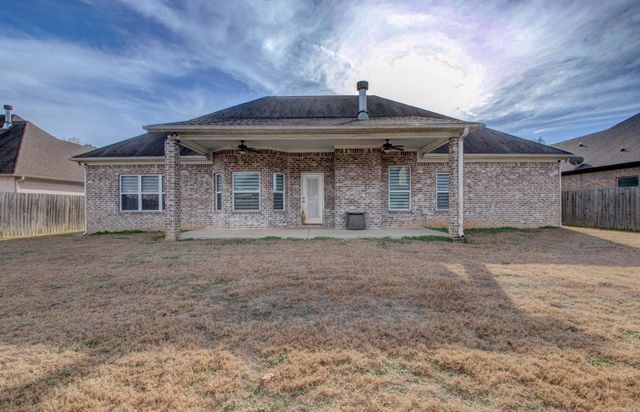 504 Creekside Drive, Bryant, AR 72022
