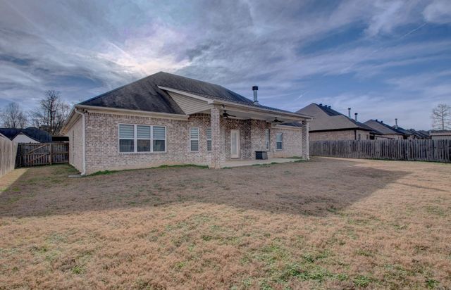504 Creekside Drive, Bryant, AR 72022