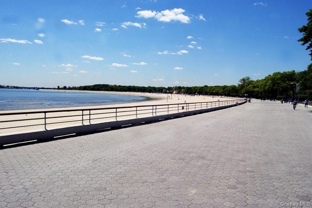 1627 Pilgrim Avenue, Bronx, NY 10461