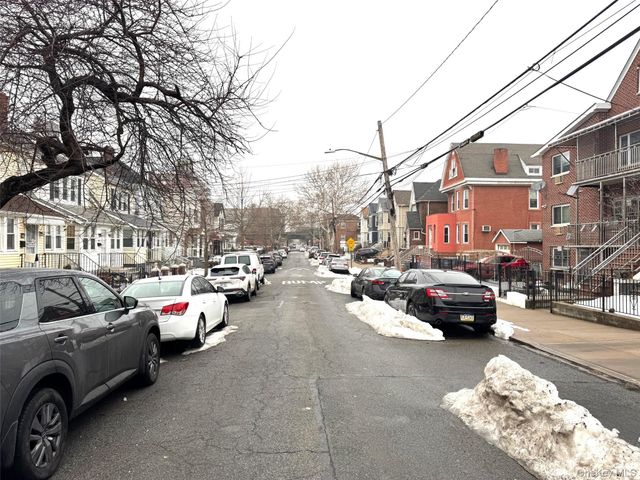 1627 Pilgrim Avenue, Bronx, NY 10461