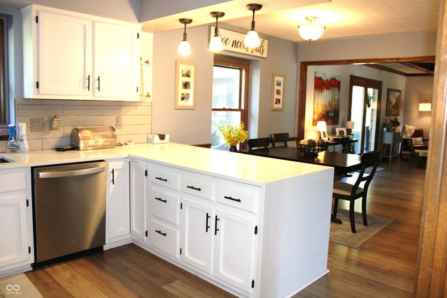 1562 Williamsburg Court, Franklin, IN 46131