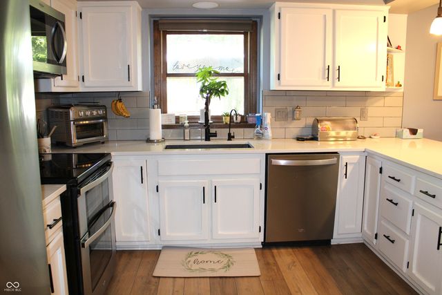 1562 Williamsburg Court, Franklin, IN 46131