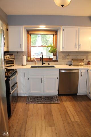 1562 Williamsburg Court, Franklin, IN 46131