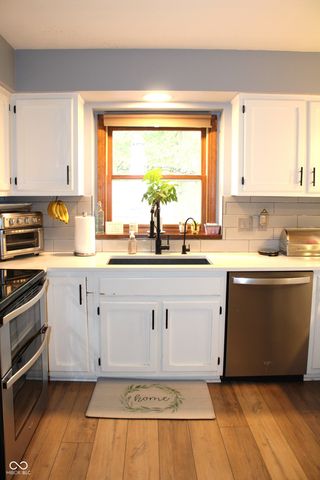 1562 Williamsburg Court, Franklin, IN 46131