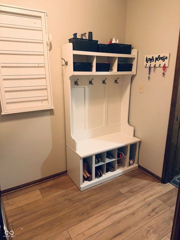1562 Williamsburg Court, Franklin, IN 46131