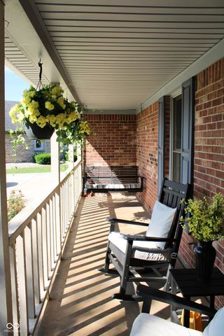 1562 Williamsburg Court, Franklin, IN 46131