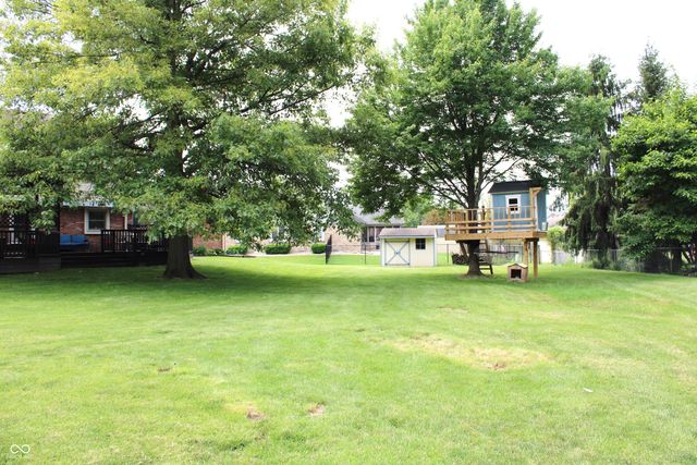 1562 Williamsburg Court, Franklin, IN 46131