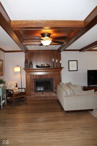 1562 Williamsburg Court, Franklin, IN 46131