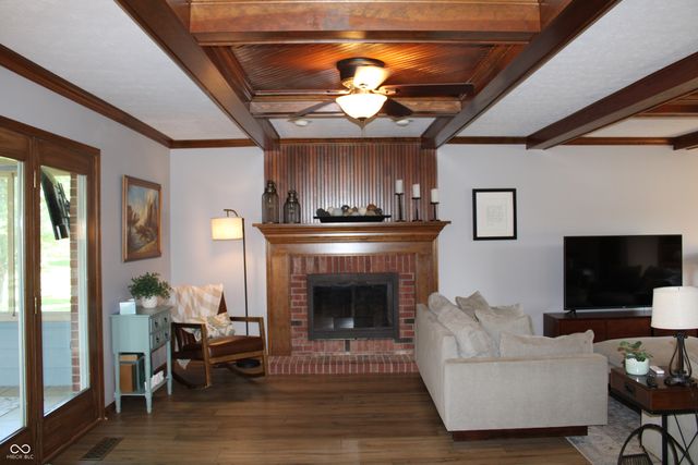 1562 Williamsburg Court, Franklin, IN 46131