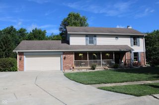 1562 Williamsburg Court, Franklin, IN 46131