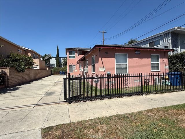 1111 Walnut, Long Beach, CA 90813