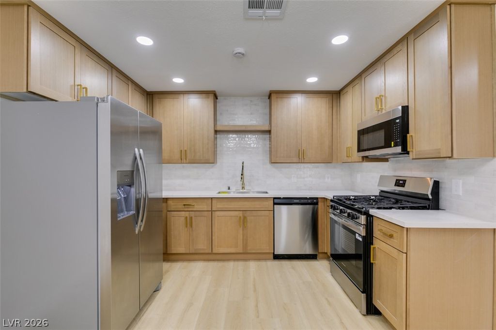 5576 West Rochelle Avenue 25B, Las Vegas, NV 89103 — exterior