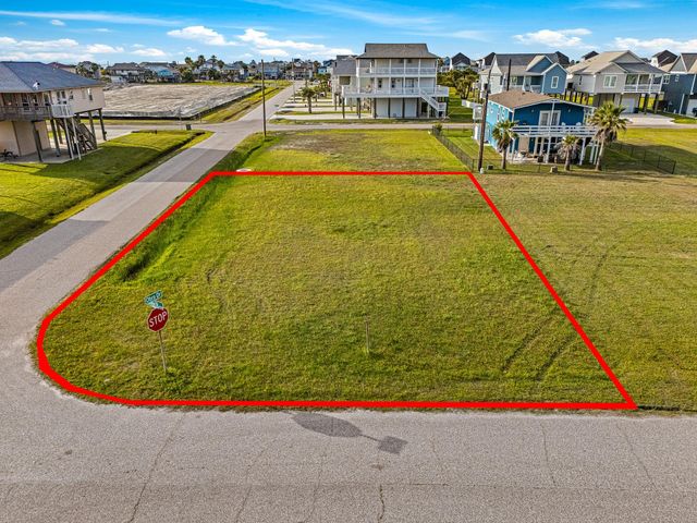 22910 Camino Street, Galveston, TX 77554