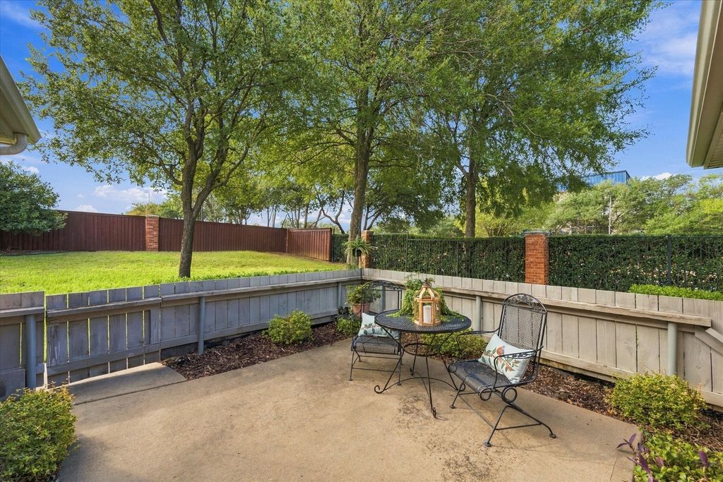 1002 Bridges Drive, Arlington, TX 76012 — photo 5