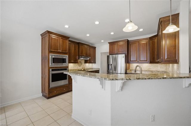 617 Chelsea LN, Chesapeake, VA 23322