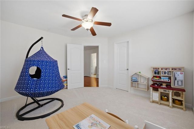 617 Chelsea LN, Chesapeake, VA 23322