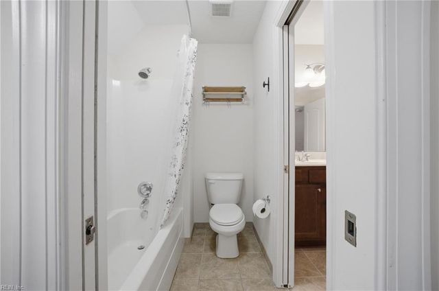 617 Chelsea LN, Chesapeake, VA 23322