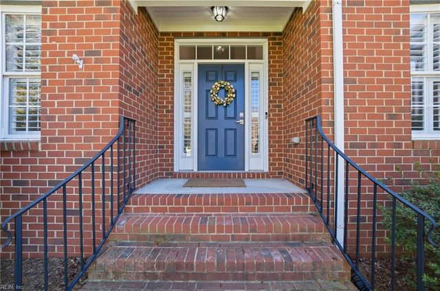 617 Chelsea LN, Chesapeake, VA 23322