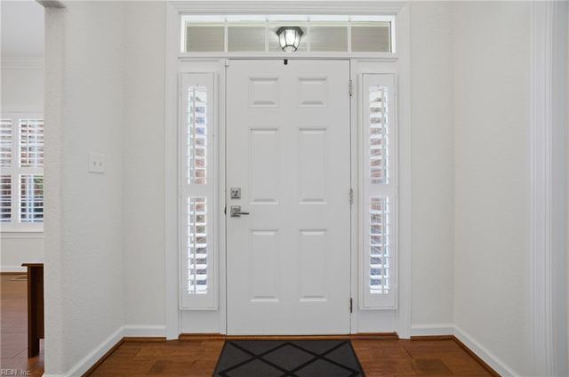 617 Chelsea LN, Chesapeake, VA 23322