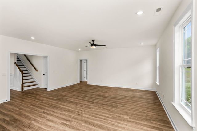 5016 Salient Dr, Spring Hill, TN 37174