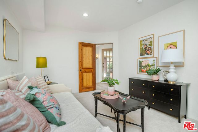 2917 N Poinsettia Avenue, Manhattan Beach, CA 90266