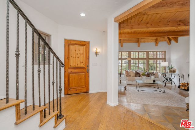 2917 N Poinsettia Avenue, Manhattan Beach, CA 90266