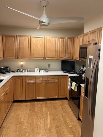210 Nahanton St 415, Newton, MA 02459
