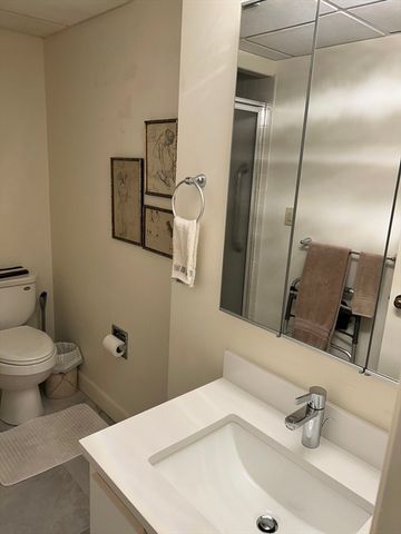 210 Nahanton St 415, Newton, MA 02459