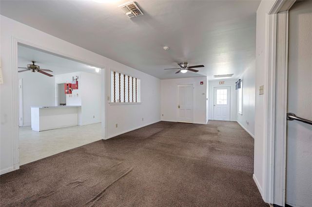 122 Ave E, Shiner, TX 77984