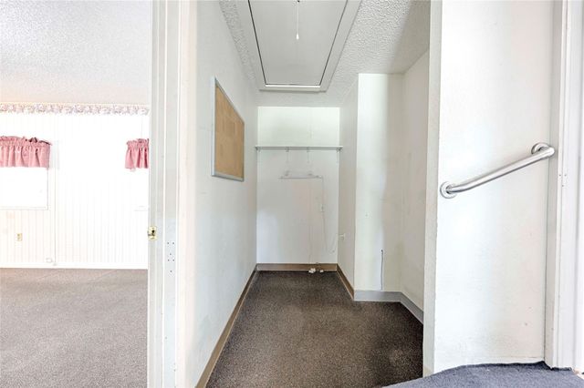 122 Ave E, Shiner, TX 77984