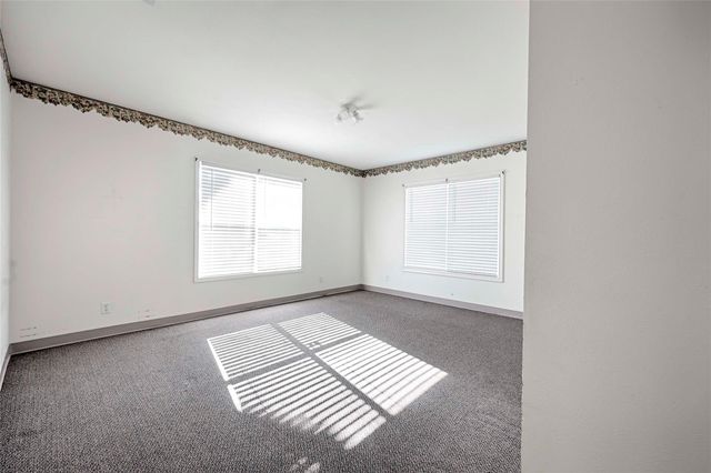 122 Ave E, Shiner, TX 77984