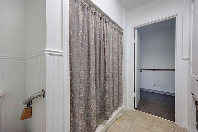 122 Ave E, Shiner, TX 77984