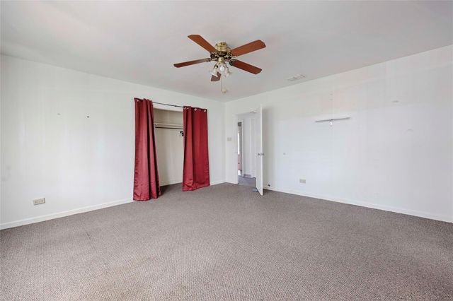 122 Ave E, Shiner, TX 77984