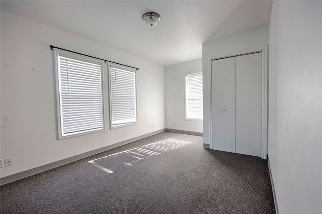 122 Ave E, Shiner, TX 77984