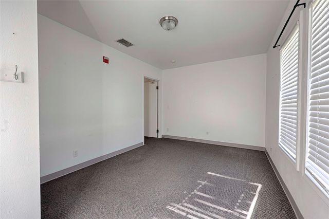 122 Ave E, Shiner, TX 77984