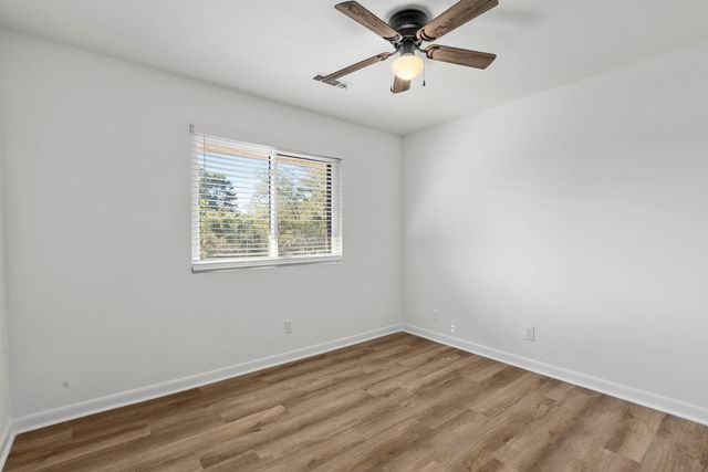 91 Ashley Hall Plantation Road 4, Charleston, SC 29407