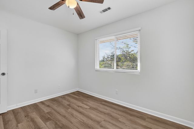 91 Ashley Hall Plantation Road 4, Charleston, SC 29407