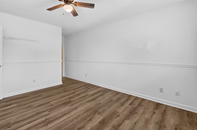 91 Ashley Hall Plantation Road 4, Charleston, SC 29407
