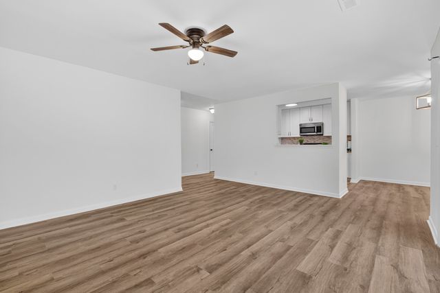 91 Ashley Hall Plantation Road 4, Charleston, SC 29407