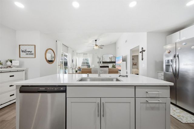 2409 ARBORWOOD DRIVE, Valrico, FL 33596