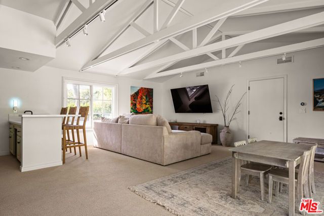 13641 Bayliss Road, Los Angeles, CA 90049