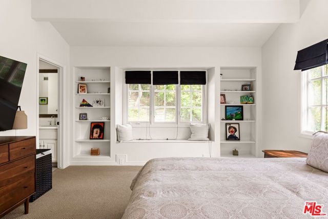 13641 Bayliss Road, Los Angeles, CA 90049