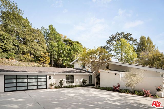 13641 Bayliss Road, Los Angeles, CA 90049