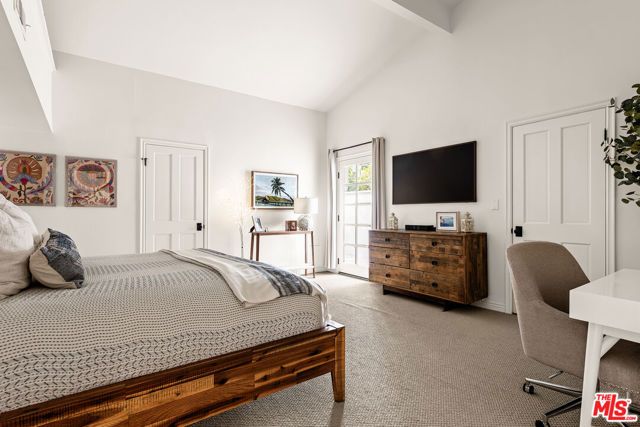 13641 Bayliss Road, Los Angeles, CA 90049