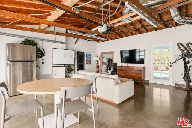 13641 Bayliss Road, Los Angeles, CA 90049