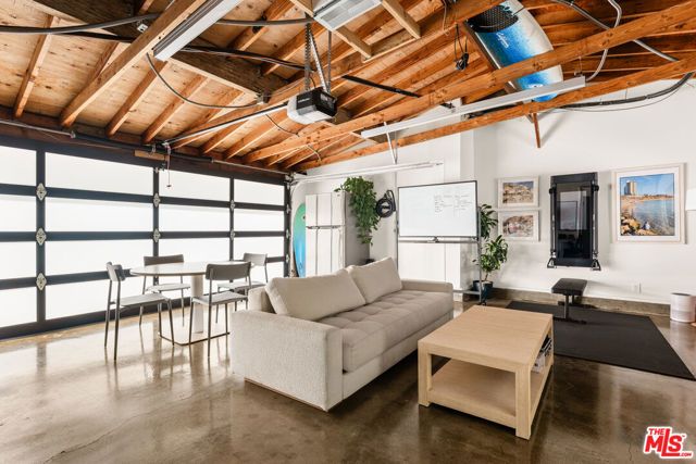 13641 Bayliss Road, Los Angeles, CA 90049