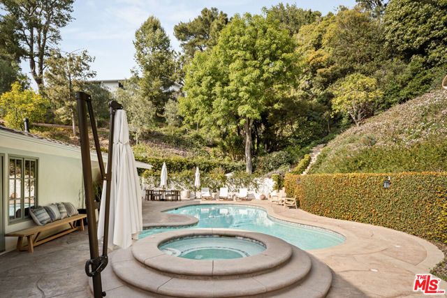 13641 Bayliss Road, Los Angeles, CA 90049