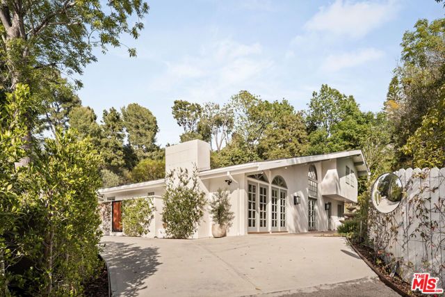 13641 Bayliss Road, Los Angeles, CA 90049